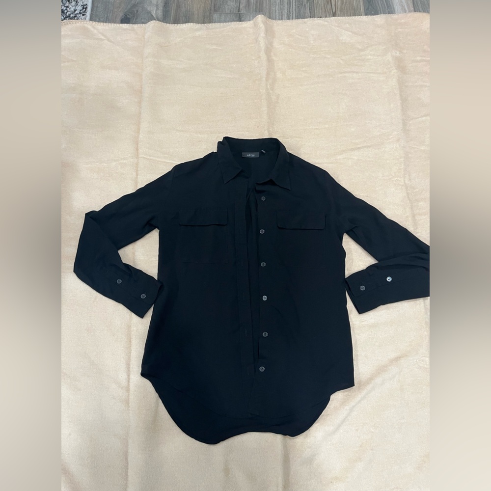 Apt. 9 Classic Black Collared Shirt✨
( See thru )